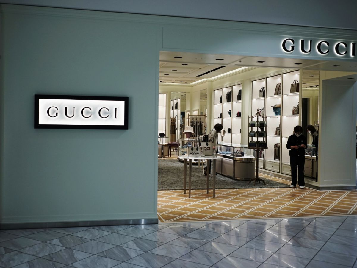 ０９　gucci　渡辺　　　　　　　　　　　　　　　　　　　　　　　　